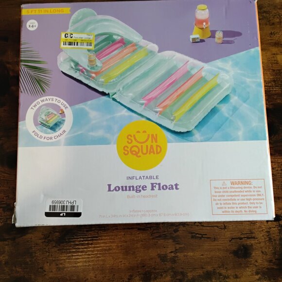 Assorted Pool Floats - Picture 8 of 11